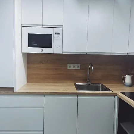 Martalia Namar Centro * רונדה