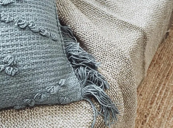 Martalia Namar Centro * Ρόντα